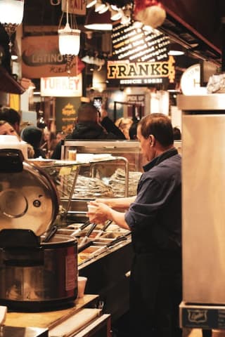 Crowded restaurant scene